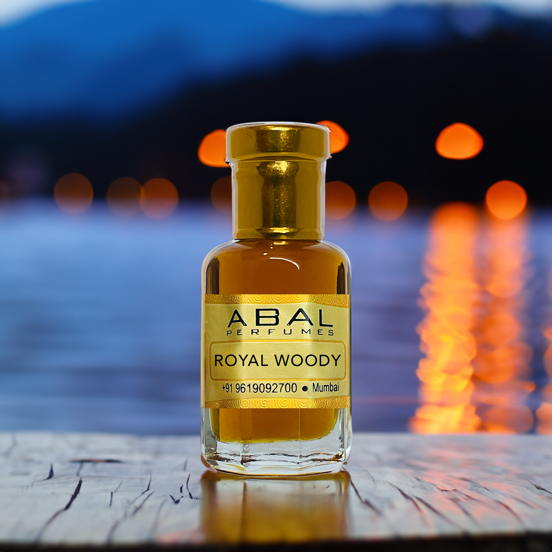 Royale Woody Premium Attar